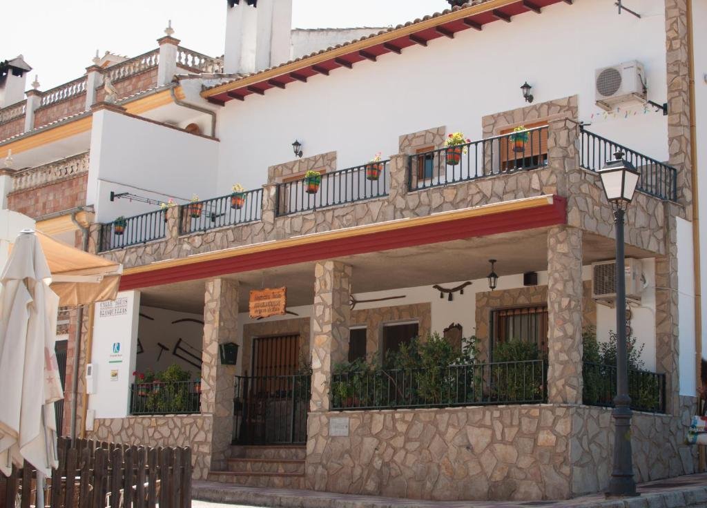 Alojamientos Aguasblanquillas en el pueblo de Coto Ríos