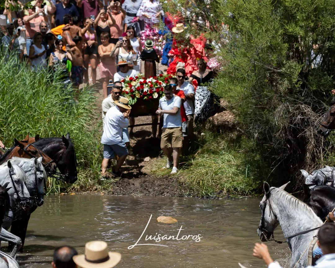 Romería de las fiestas de Coto Ríos en honor a Santiago Apóstol
